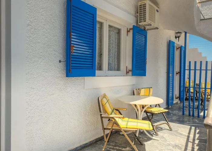 Zeus Apartments